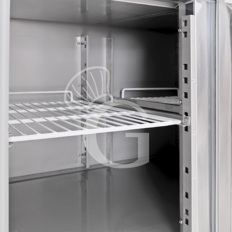 Kühltisch, 4 Schubladen, 1 Tür, Aufkantung, T 700 mm, - 2° C/ + 8° C, Motor auf der linken Seite