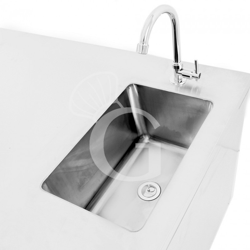 Kühltisch mit Spülbecken und Wasserhahn, 3-türig, Tiefe 700 mm, +2°C/+8°C, Motor auf der rechten Seiten, Energieklasse B