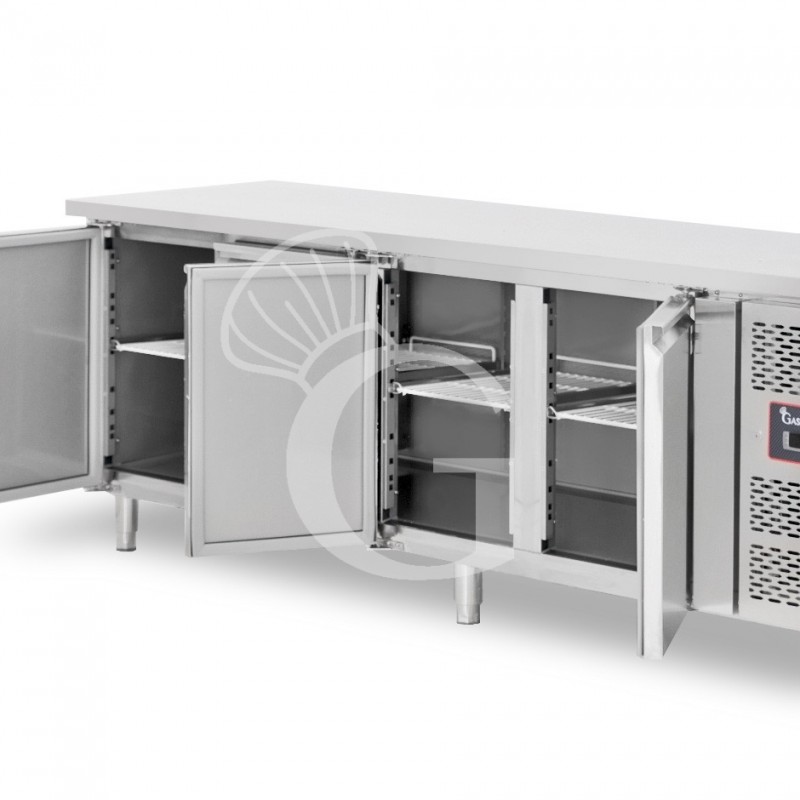 kuehltisch 4 tuerig tiefe 700 mm 2c8c energieklasse e