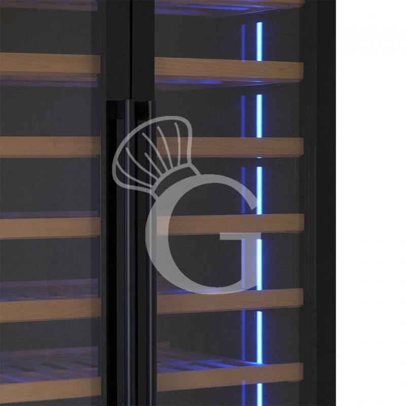 Einbau-Weinkühlschrank (800 L), 1 Kühlzone, 8 Fächer, 168 Flaschen, +5°C/+22°C, Umluftkühlung