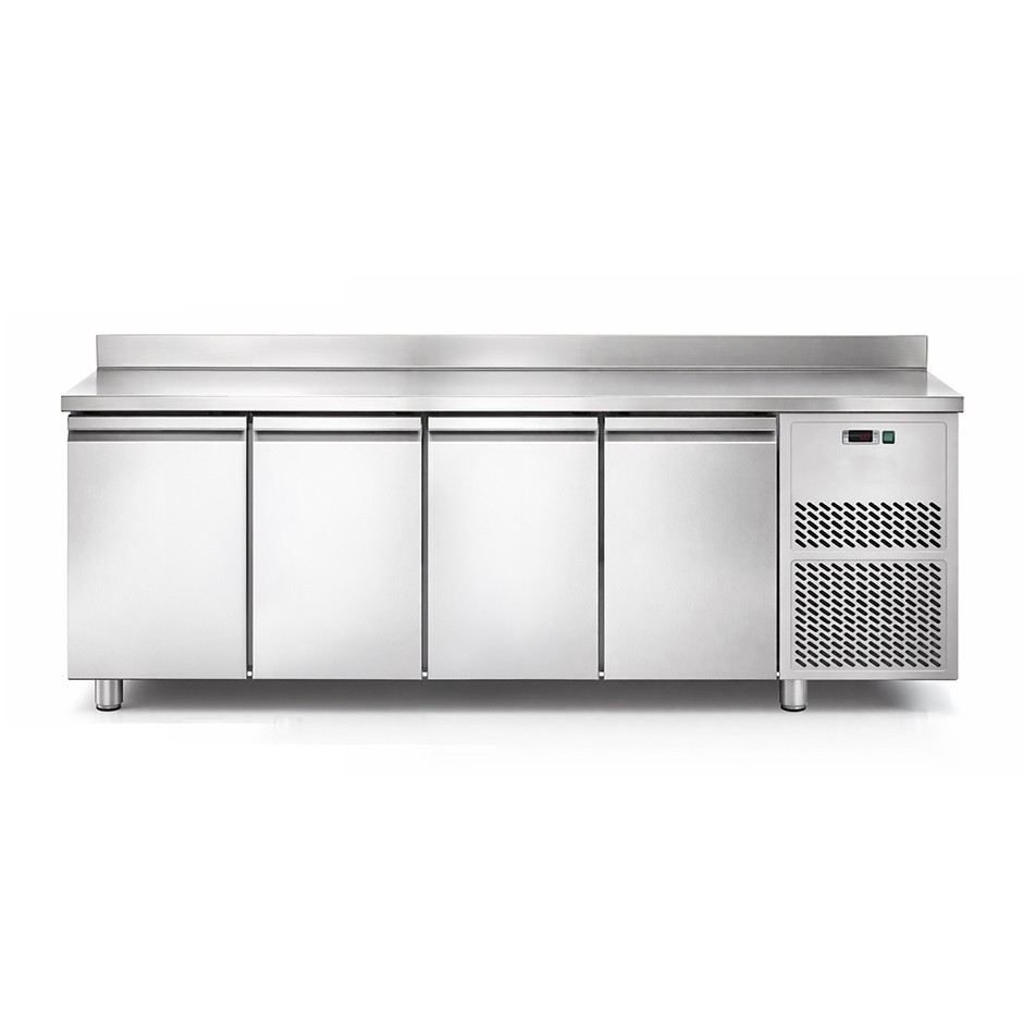 Kühltisch, 4-türig, Aufkantung, T 700 mm, 0°C/+10°C, Energieklasse C