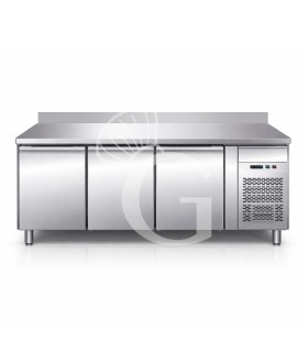 Tiefkühltisch, 3-türig, Aufkantung, Tiefe 700 mm, -18°C/-22°C, Energieklasse D