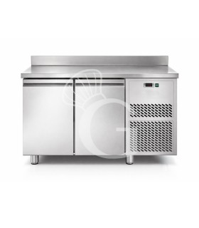 Tiefkühltisch, 2-türig, Aufkantung, T 600 mm, -18°C/-22°C , Energieklasse E
