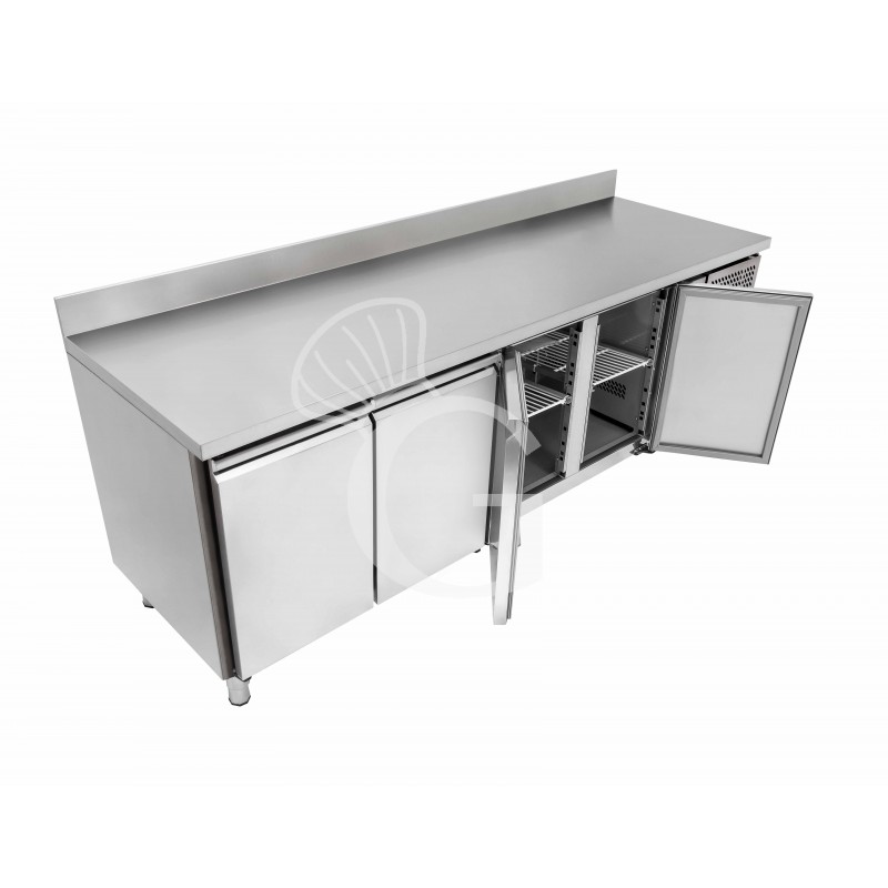 Kühltisch, 4-türig, Aufkantung, Tiefe 700 mm, -2°C/+8°C, Energieklasse E