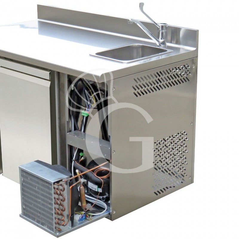 Kühltisch mit Spüle, 4 Türen, Tiefe 700 mm, 0°C/+10°C