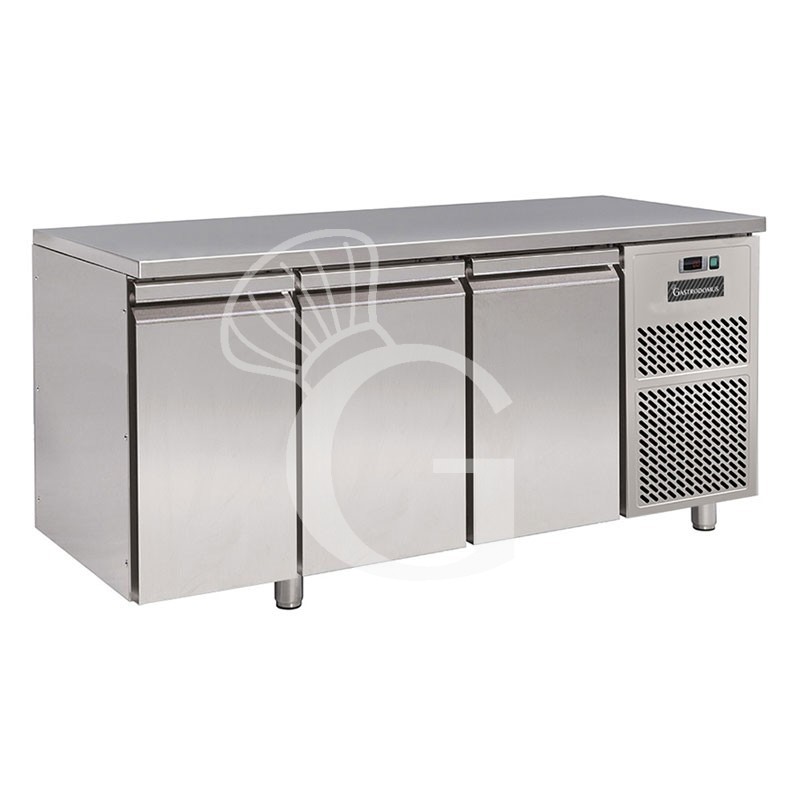 Kühltisch, 3-türig, T 800 mm, 0°C/+10°C, Energieklasse A
