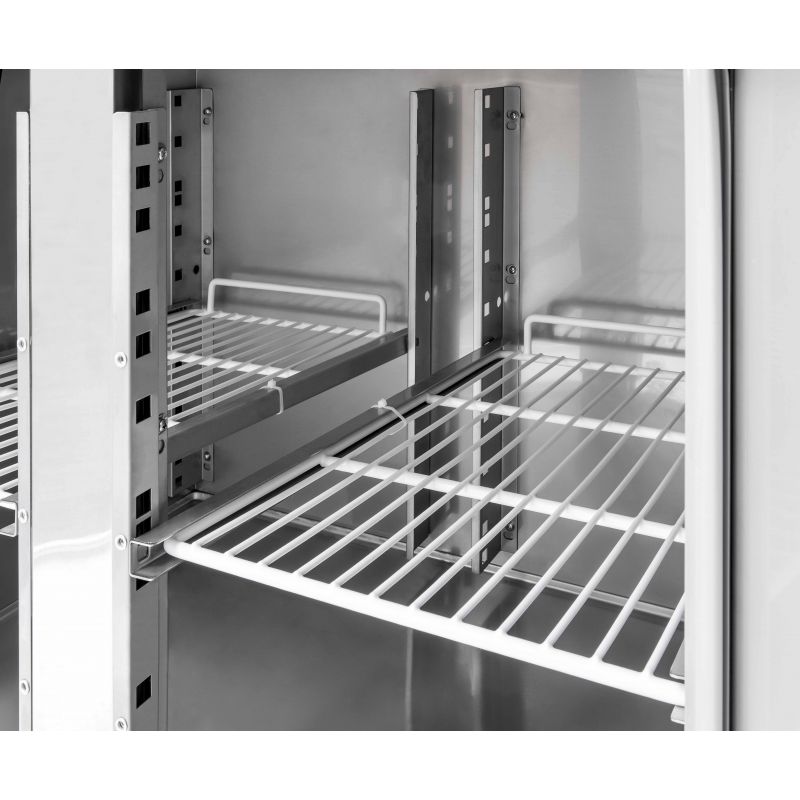 Kühltisch, 3 Türen, 2 Schubladen, Tiefe 700 mm, -2°C/+8°C, Aufkantung