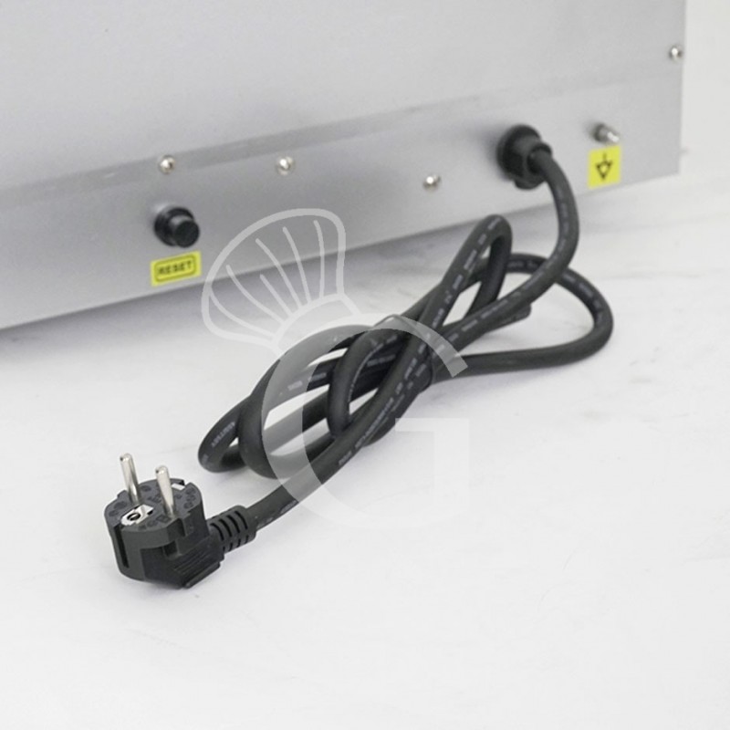 Elektro Heißluftofen, Klapptür, mechanische Steuerung, 3 Backbleche, 2,6 kW