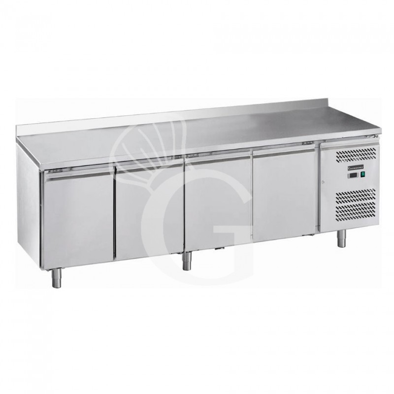 Kühltisch mit 4 Türen Aufsatz Tiefe 700 mm -2°C/+8°C Kühltisch mit 4 Türen Aufsatz Tiefe 700 mm -2°C/+8°C