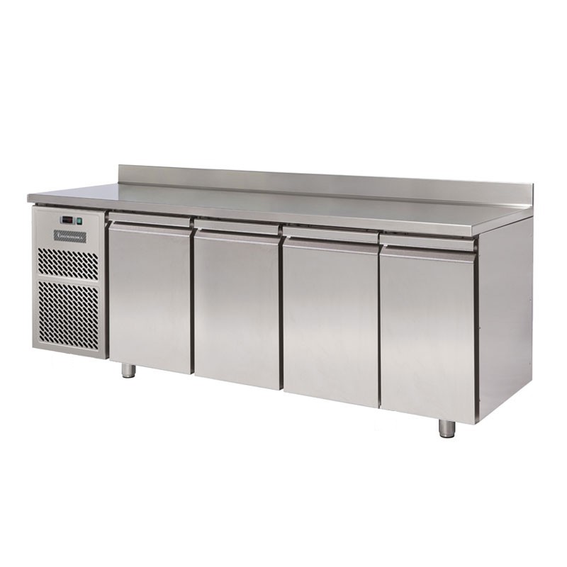 Kühltisch, 4-türig, Aufkantung, Tiefe 700 mm, 0°C/+10°C, Motor auf der linken Seite, Energieklasse D