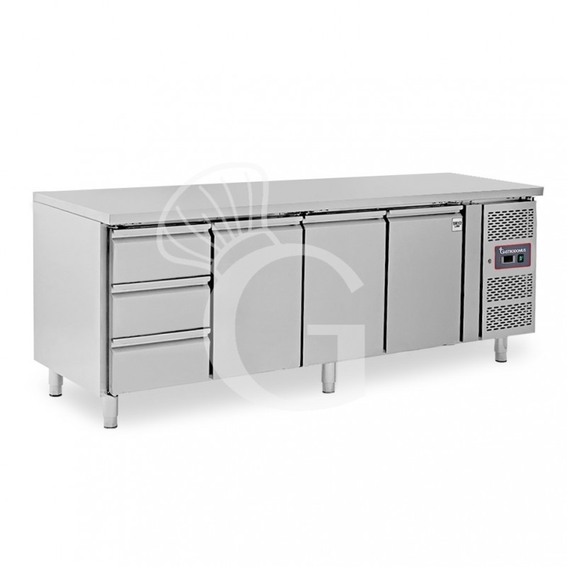 Kühltisch, 3 Türen, 3 Schubladen, Tiefe 700 mm, -2°C/+8°C