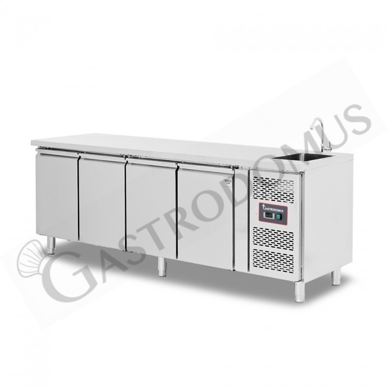 Kühltisch mit Spülbecken und Wasserhahn, 4-türig, Tiefe 700 mm, +2°C/+8°C, Motor auf der rechten Seiten, Energieklasse E